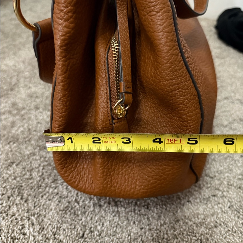 Vince Camuto Tan Shoulder Bag - Picture 14 of 16